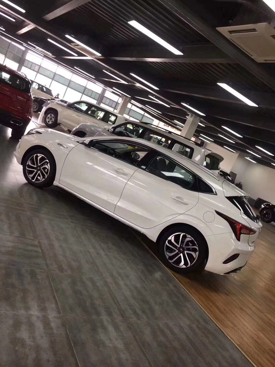 长安逸动XT2018款1.6L自动风潮版国五