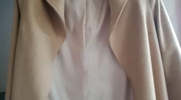 转纯羊绒大衣M码100公分长，实体店七百多购买的，卡其色，九