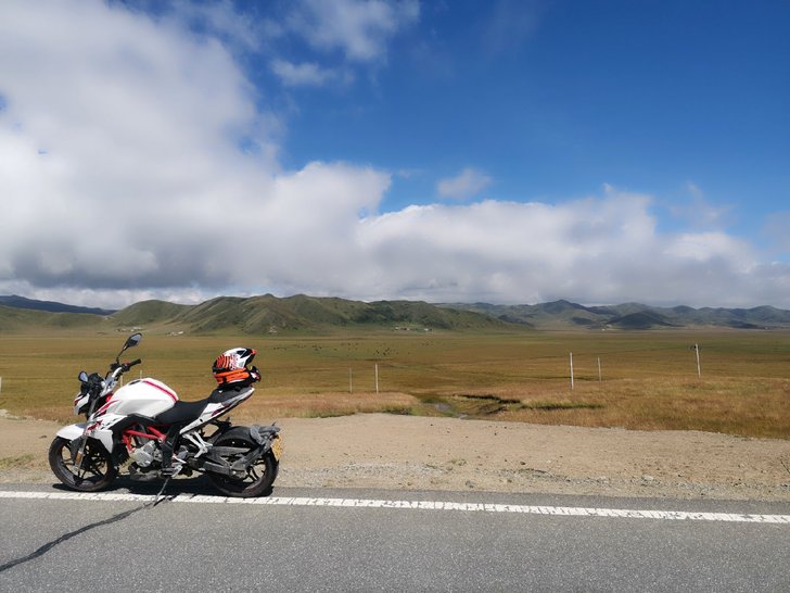 出隆鑫无极300r17年车，1万公里。平时很少骑，爱护很好