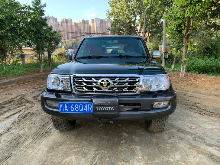 丰田LC100
