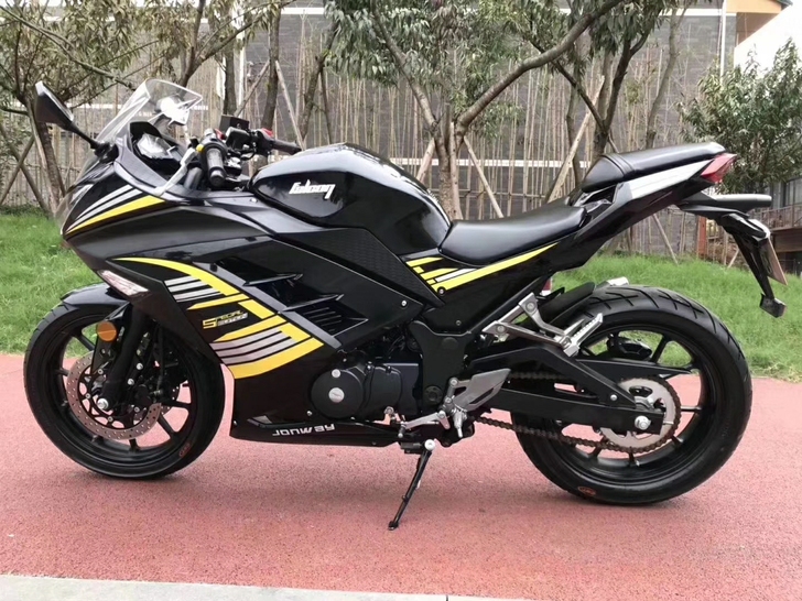 到店永源YY350双缸水冷电喷发动机