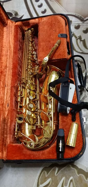 雅马哈紫标62中音萨克斯，纯日本进口雅马哈紫标62成色还不