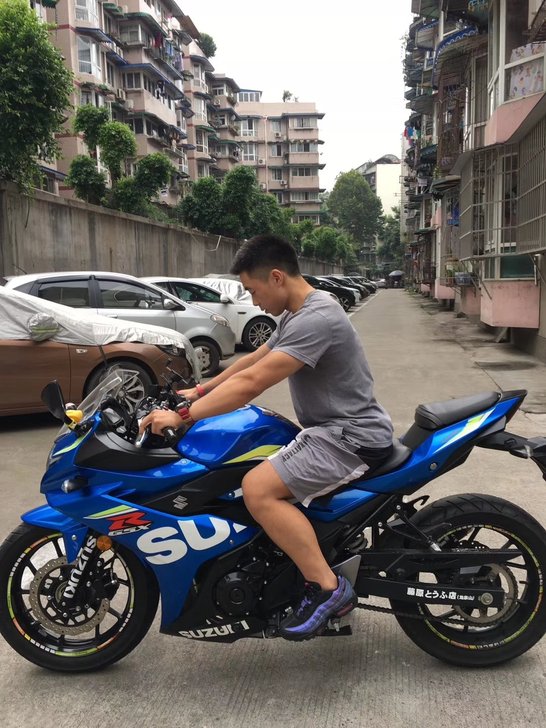 摩托车，铃木gsx250