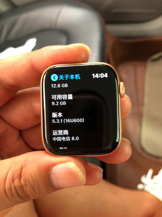 apple.watch4国行44.可以写号的，还有两个